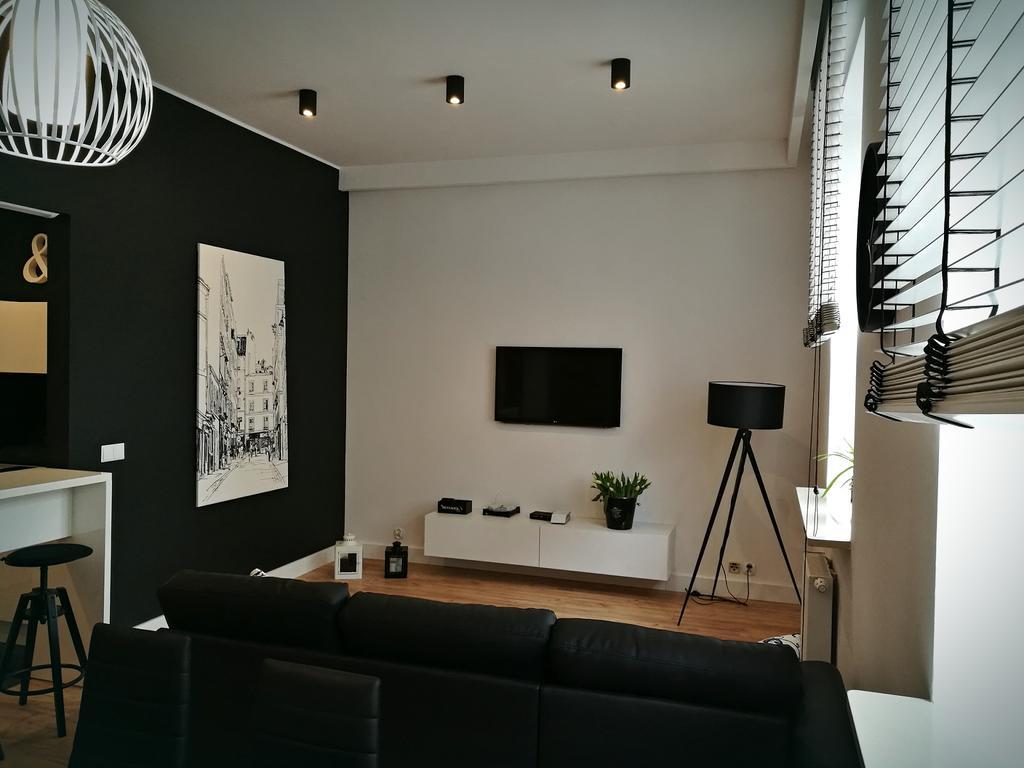 Black&White Apartment- Wierzbowa 5 Poznań Buitenkant foto